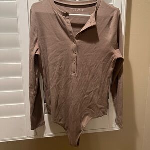 Abercrombie & Fitch Women’s Ribbed Tan Button Long Sleeve Bodysuit